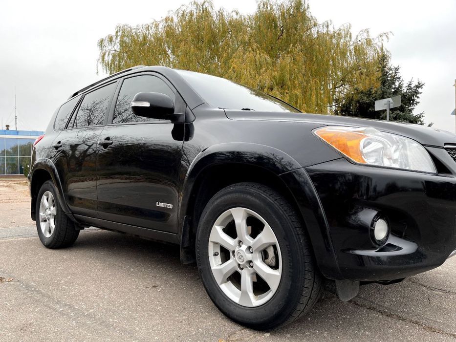 Продається Toyota RAV4 2012