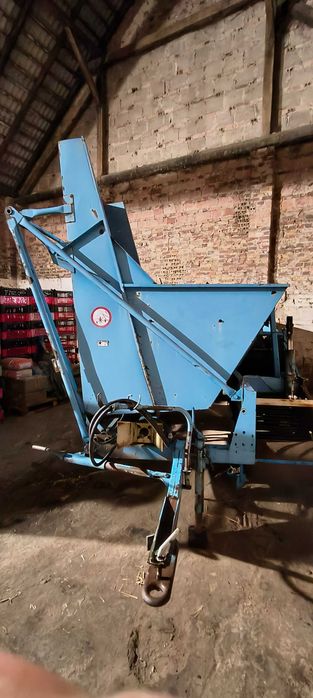 Bolko kombajn Bolek do zbioru cebuli ziemniak selery buraczków karlik