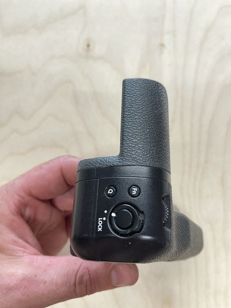 Fuji X-T2 Vertical Power Booster Grip VPB-XT2