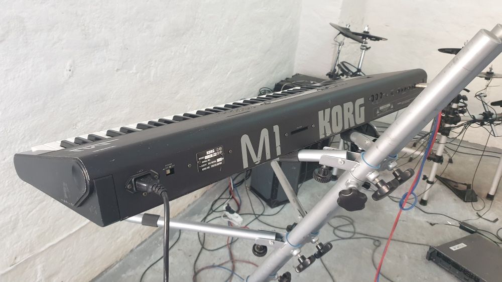 Korg M1 stacja robocza