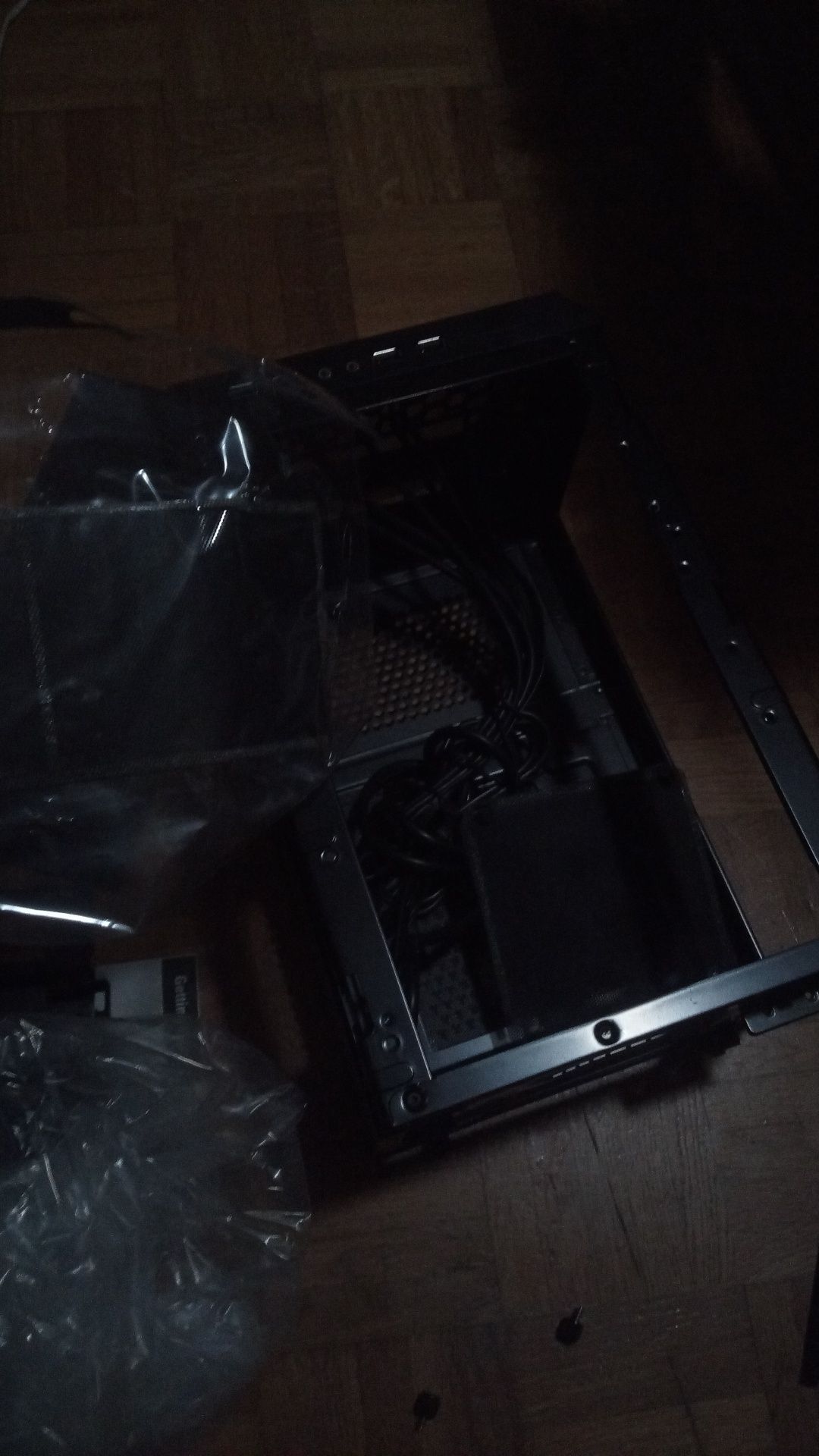 Caixa mini itx sharkoon qb one