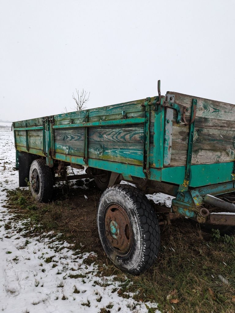 Прицеп автомобільний