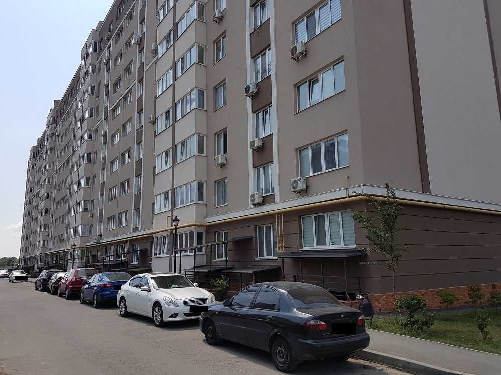 89м2, ФАСАД, ЖК Озерний Гай, Гатне, сусіди Нова пошта, Розетка, Ашан