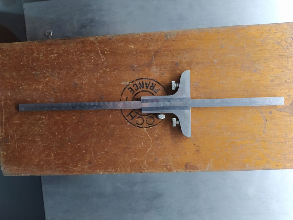 Paquímetro / Medidor de profundidade