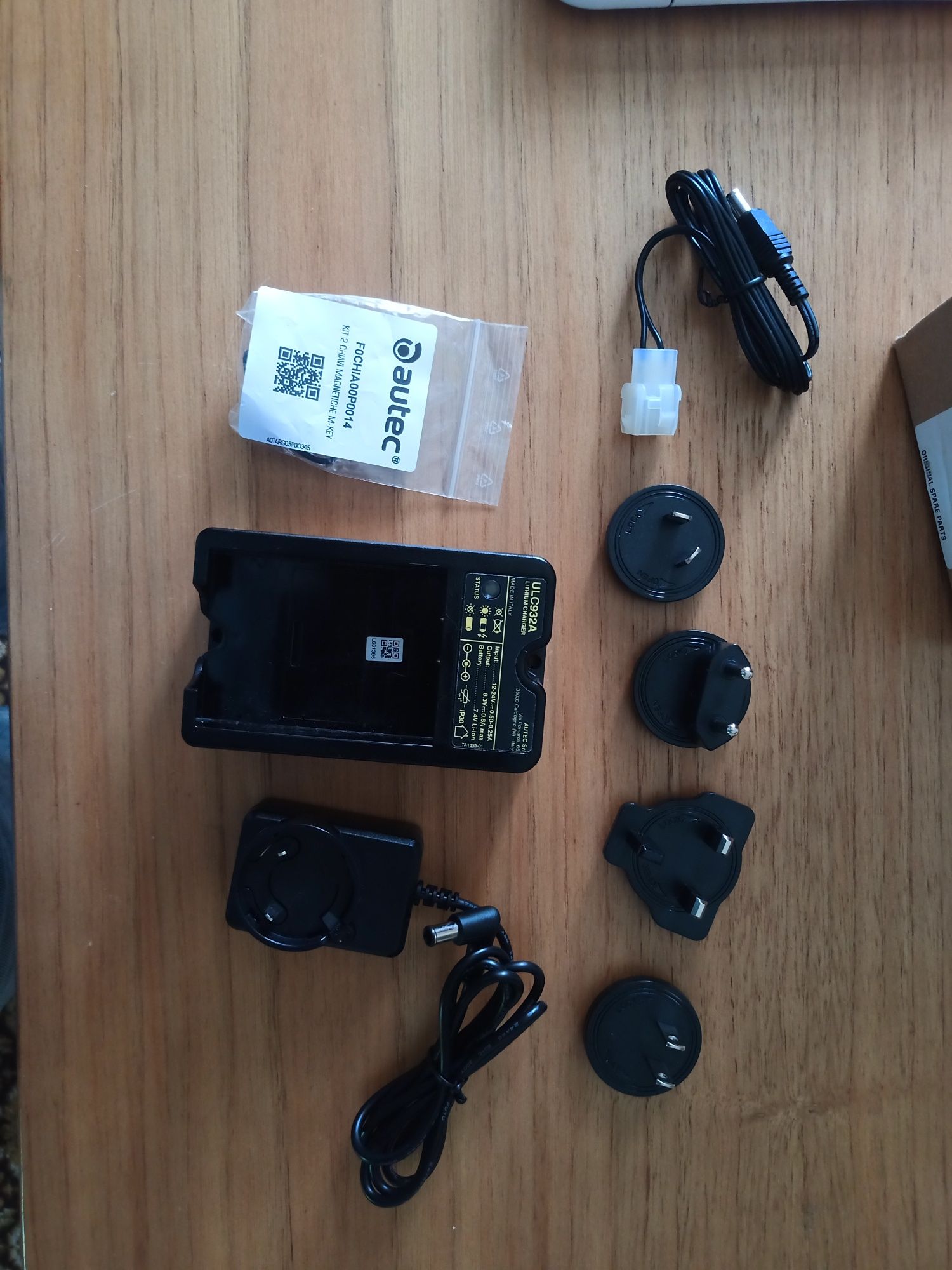 Carregador Autec ULC932A