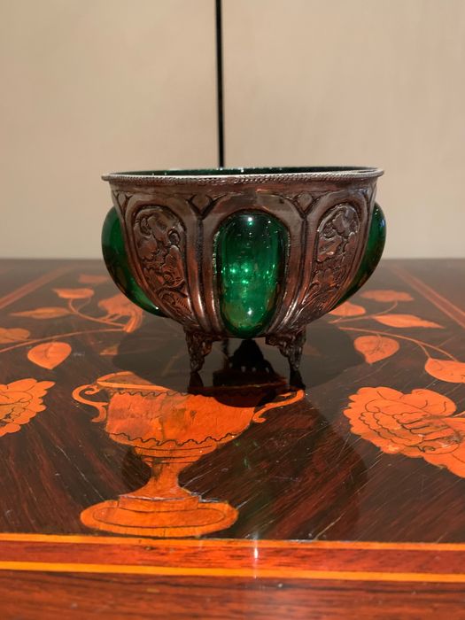 Taça oriental em vidro