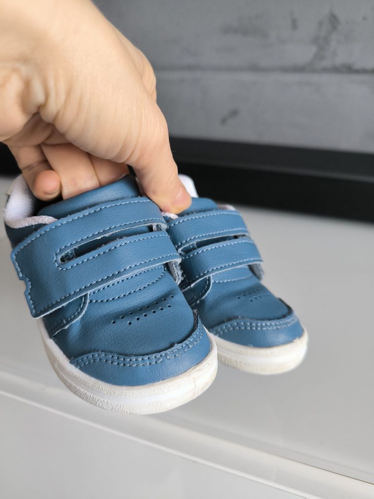 Śliczne adidaski dla chłopczyka
