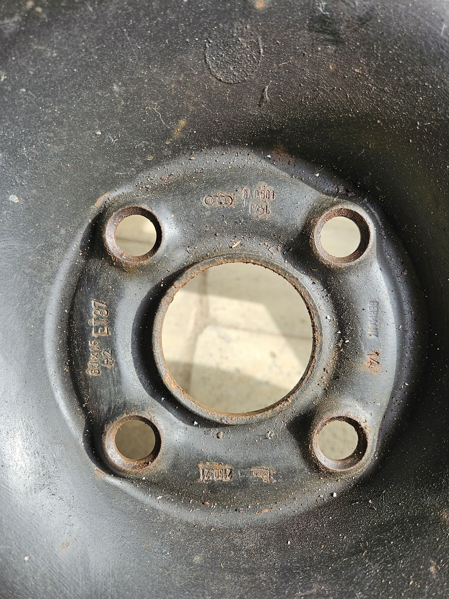 Felgi pelne stalowe (na szeroką stal) Audi 80 15" 4x108 195/65