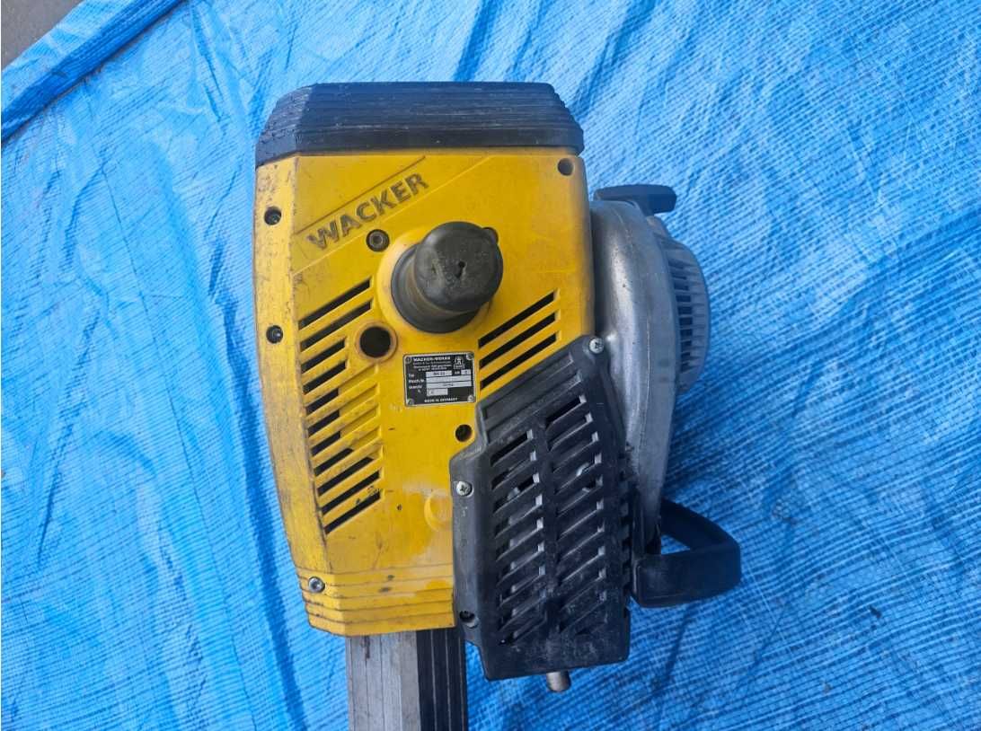 Młot Spalinowy Wacker Werke Bh 23 Wyburzeniowy 2kw Łopatka