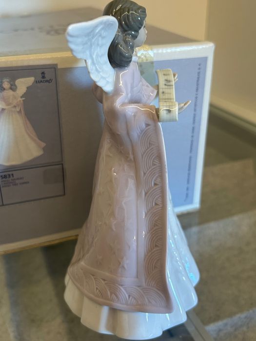 Lladró - Tree topper - Angel Navidad (5831)