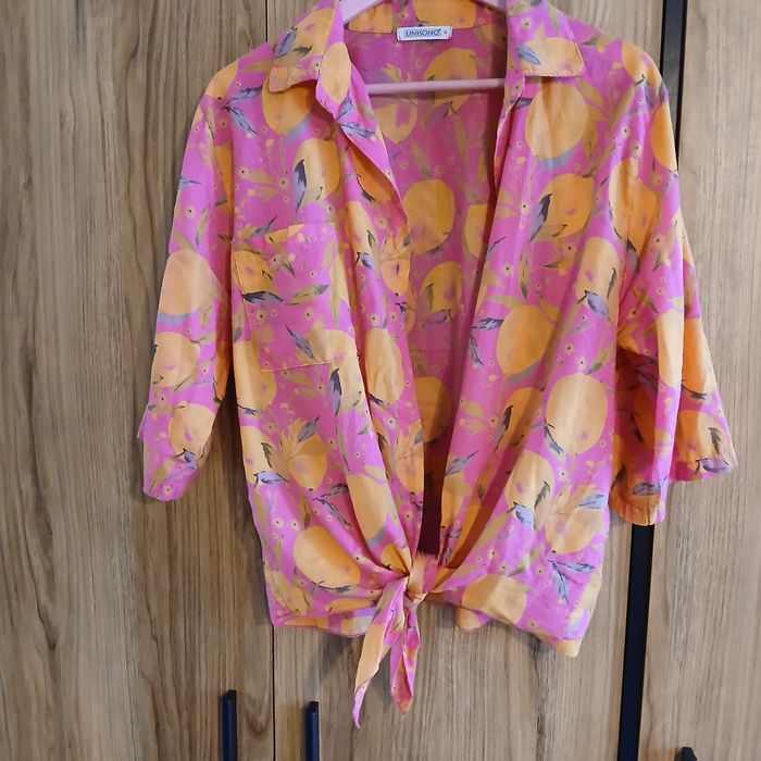 Koszulka z zawiązywaniem