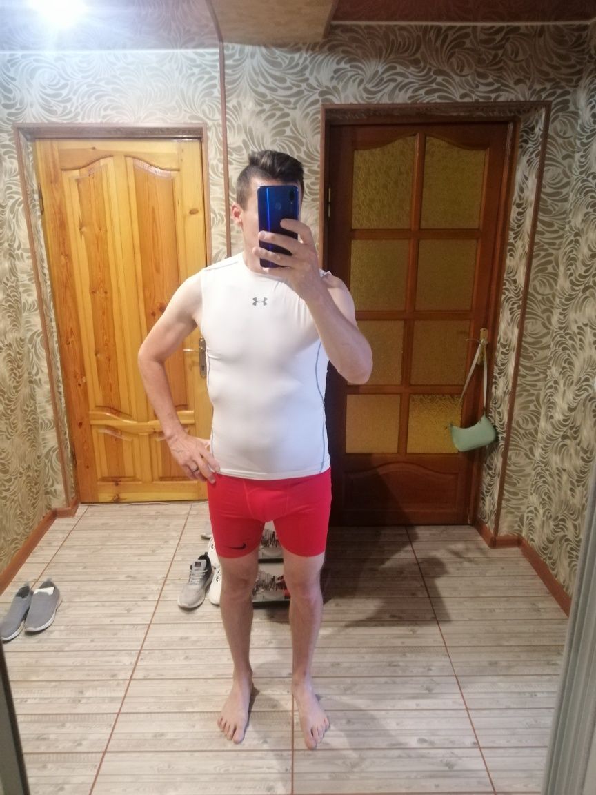 Компрессионная, термо футболка Under Armour