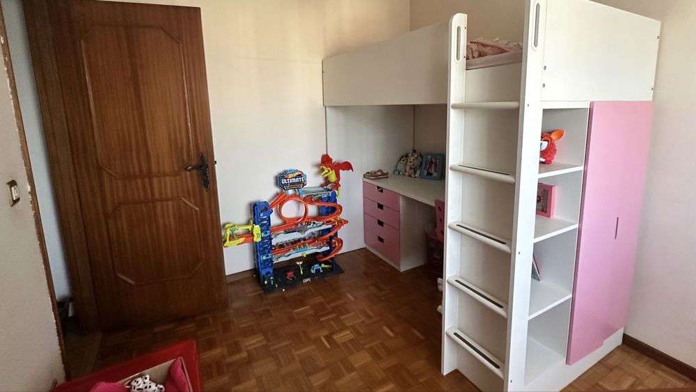 Estudio ikea para menina com colchao