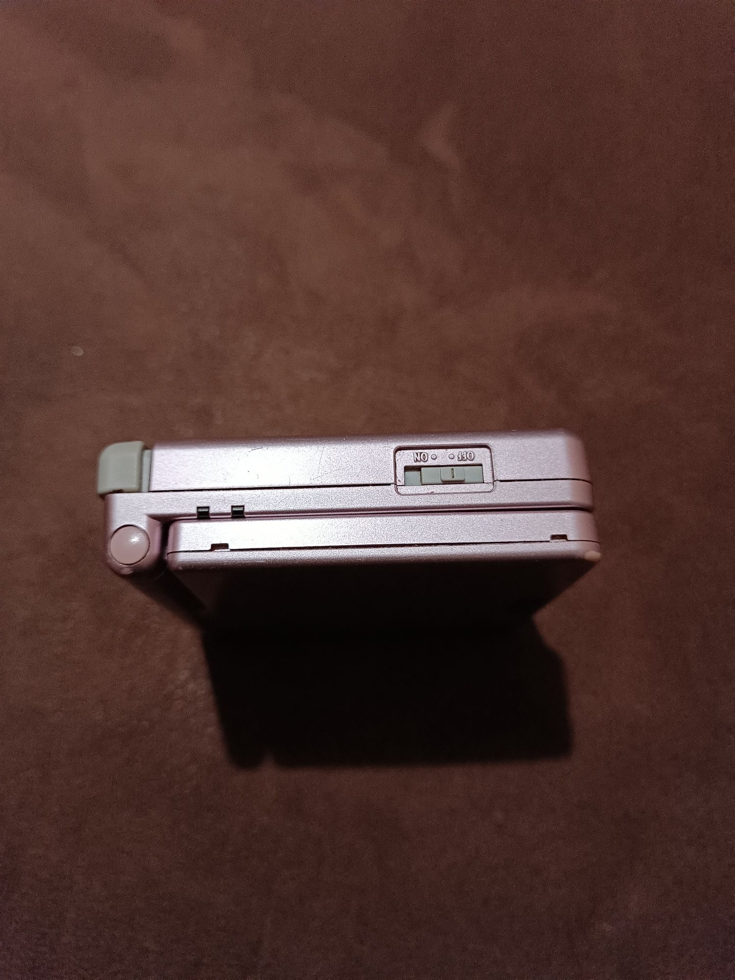 Nintendo Game Boy Advance SP.