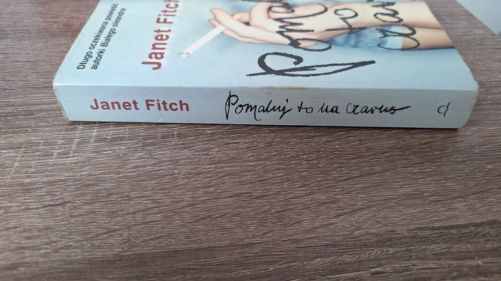 Pomaluj to na czarno Janet Fitch