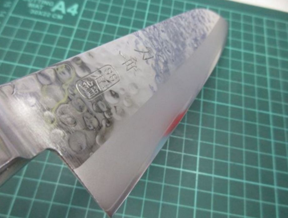 Японський кований кухонний ніж Guto