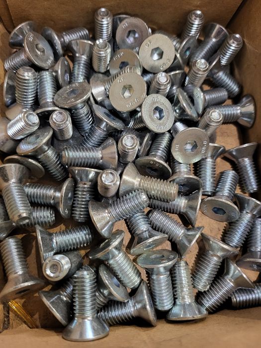 Śruba stożkowa z gniazdem imbusowym  M8x20