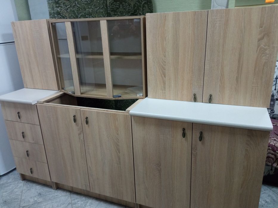 Продам новую кухню