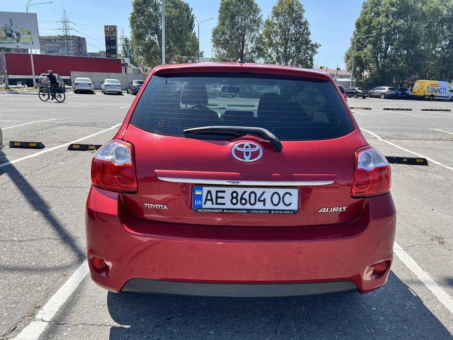 Продам Toyota Auris!