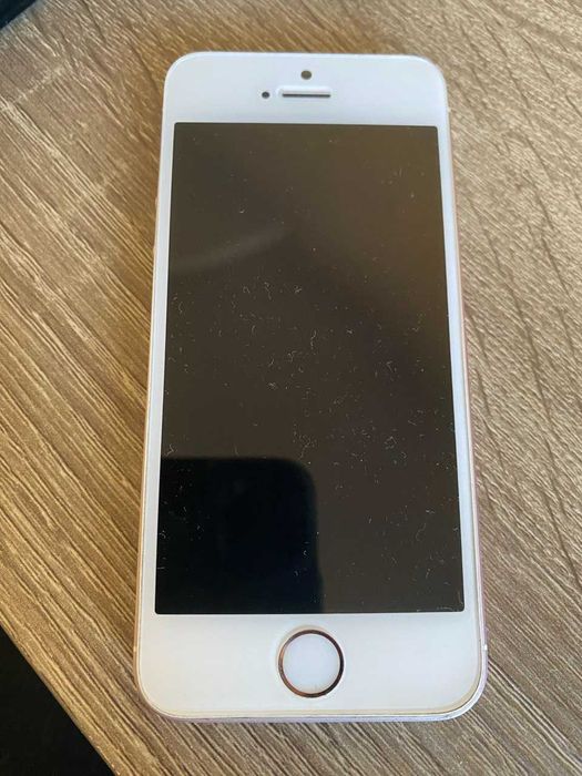 Продам Iphone SE 2015р б/в