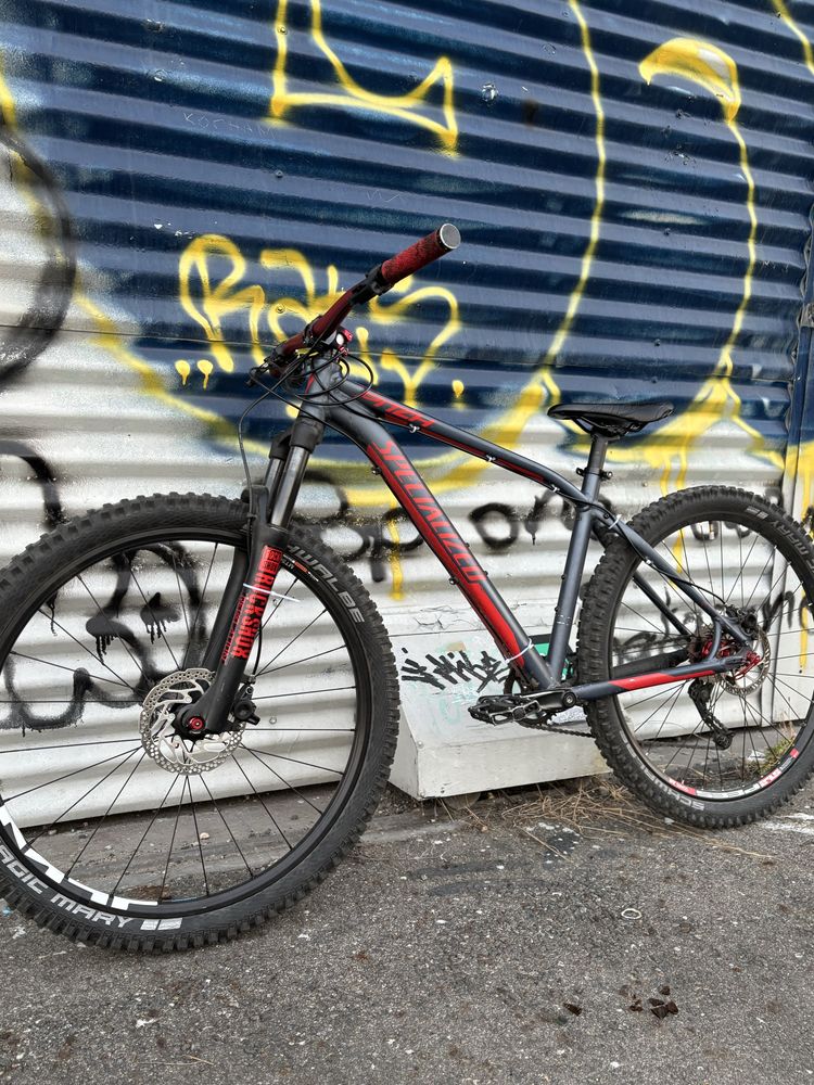 Rower górski specialized mtb 27.5 M rock shox deore magura dartmoor