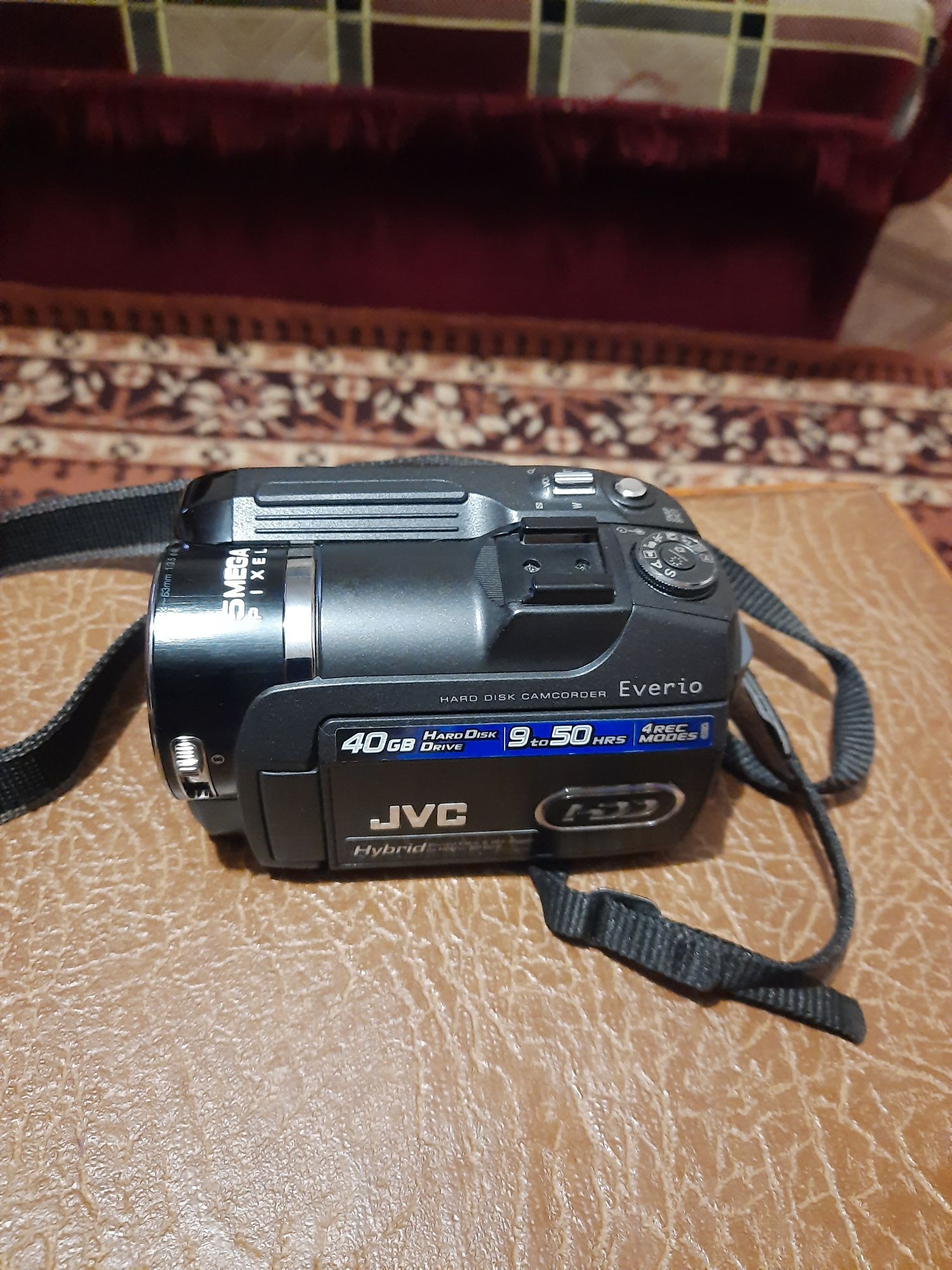 Відеокамера JVC GZ-MG575