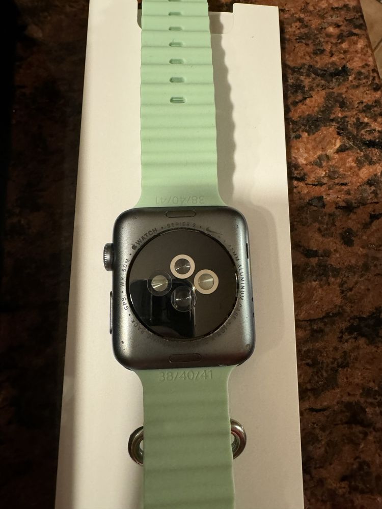 Apple Watch zegarek 42mm Seria 2 Nike Model A1758