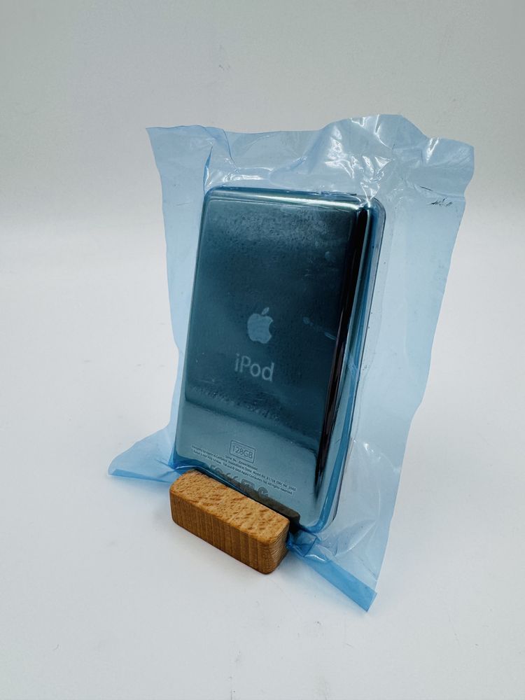 Apple iPod Classic 5.5 Gen 128GB Flash (SSD)
