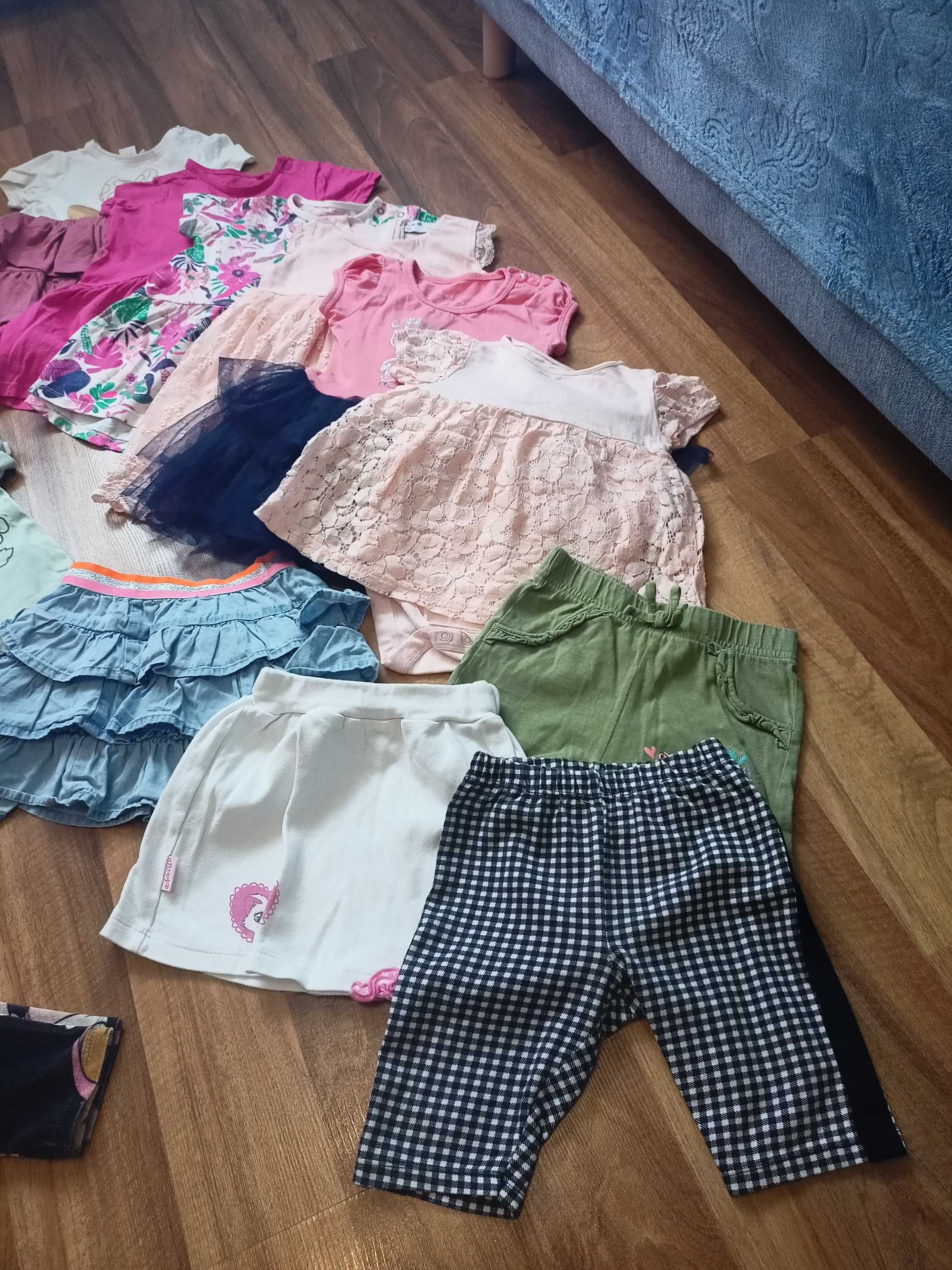 Zestaw ubrań zadbanych rozmiar 80
