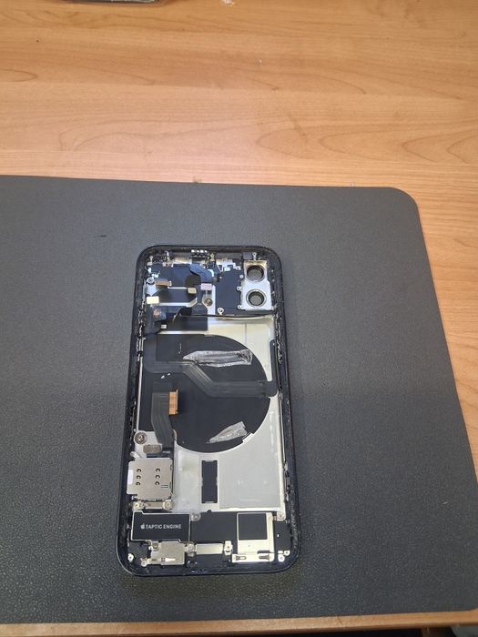 Korpus iphone 12 midnight