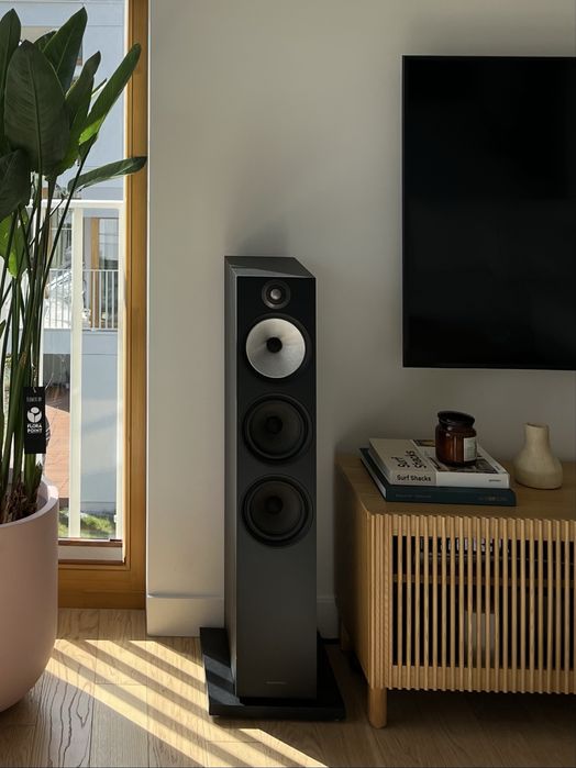 Bowers & Wilkins 603