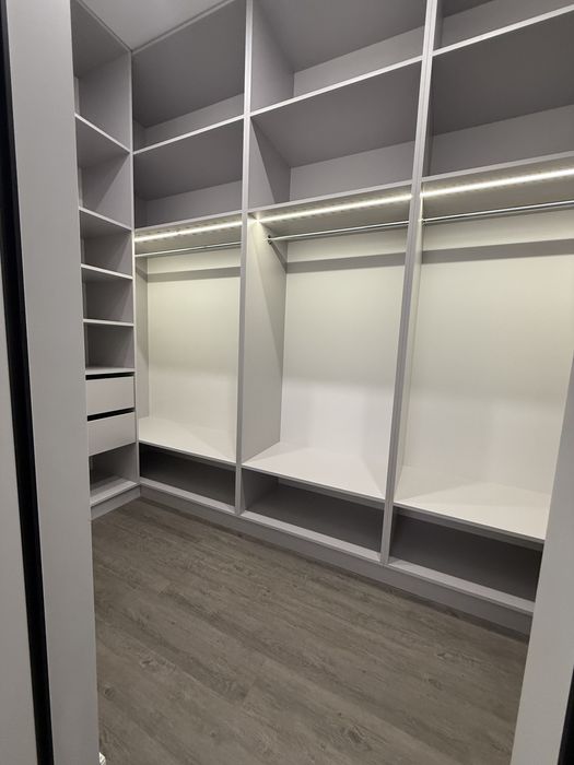 Будинок з газом в Стоянці! Закрите котеджне містечко з озером!