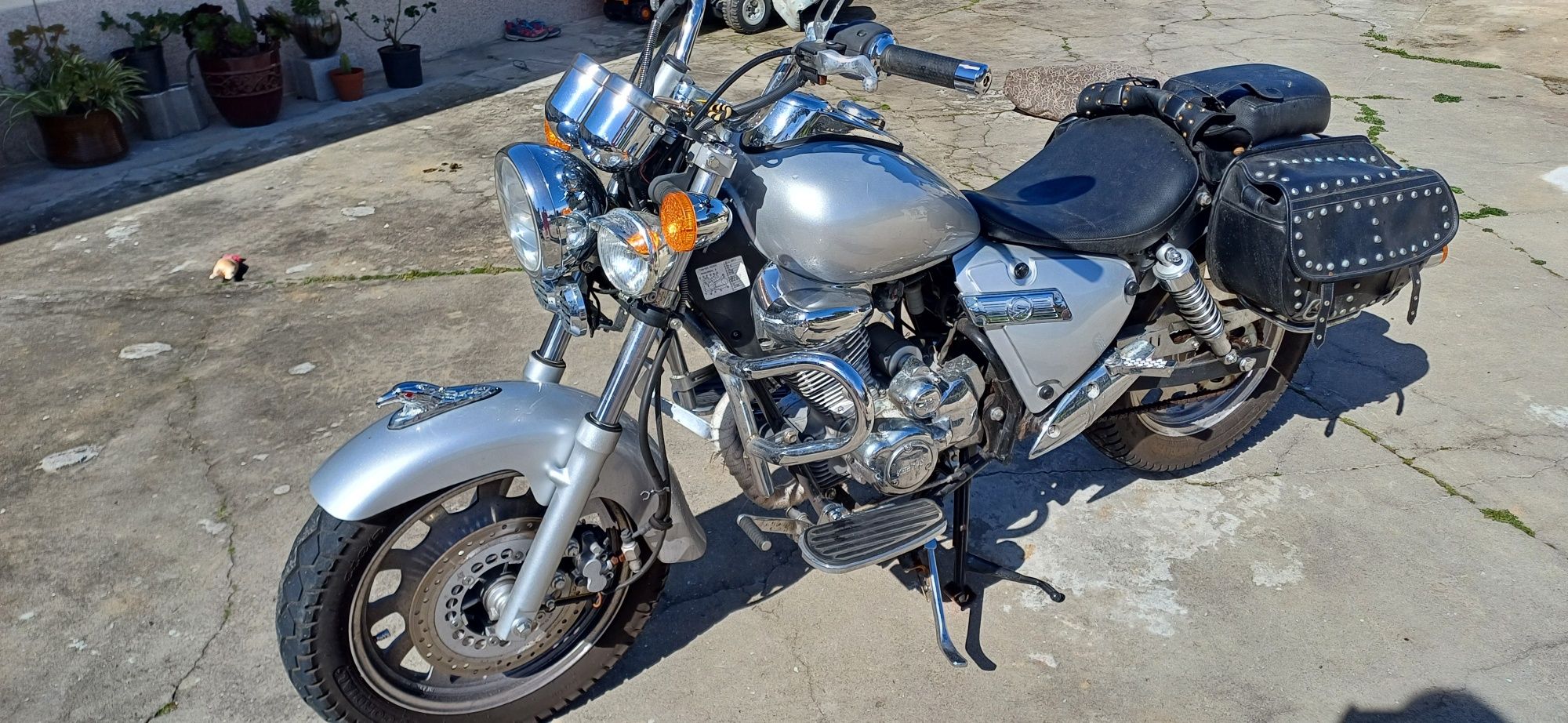 Vendo 125 superlight impecável linda e poucos km