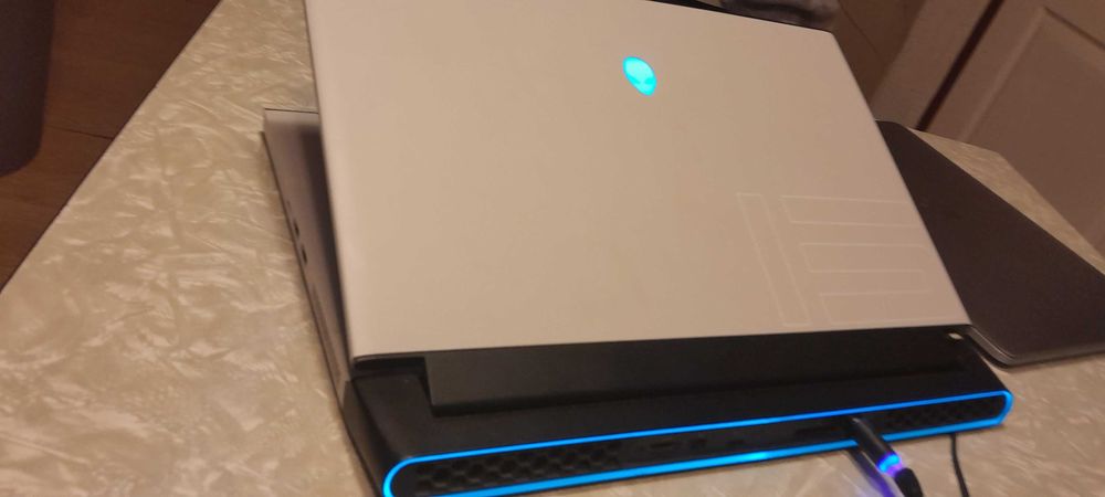 Alienware M15 R4
