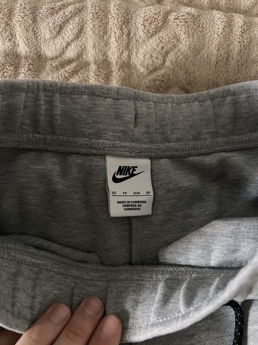 штани nike tech fleece