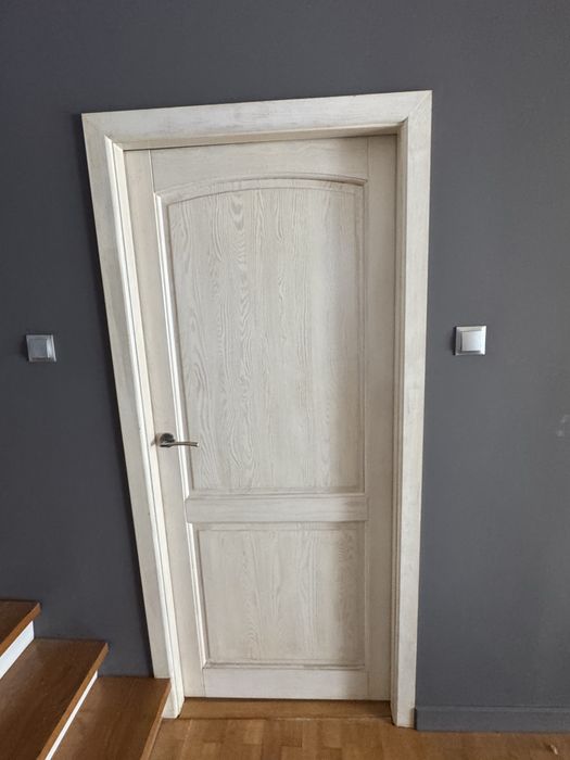 Drzwi sosnowe wewnętrzne pałne drewniane 80 i 70 cm