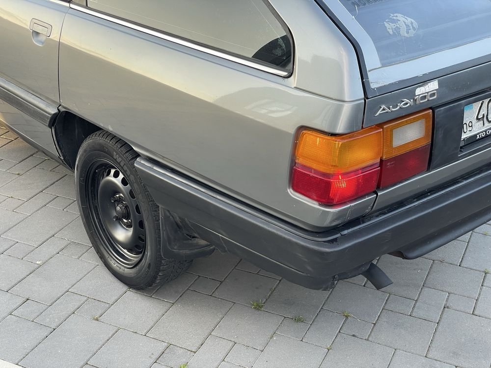 Audi 100 c3 2.3E