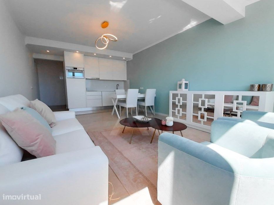 Apartamento T1 Mobilado e com Vista Mar em Oeiras