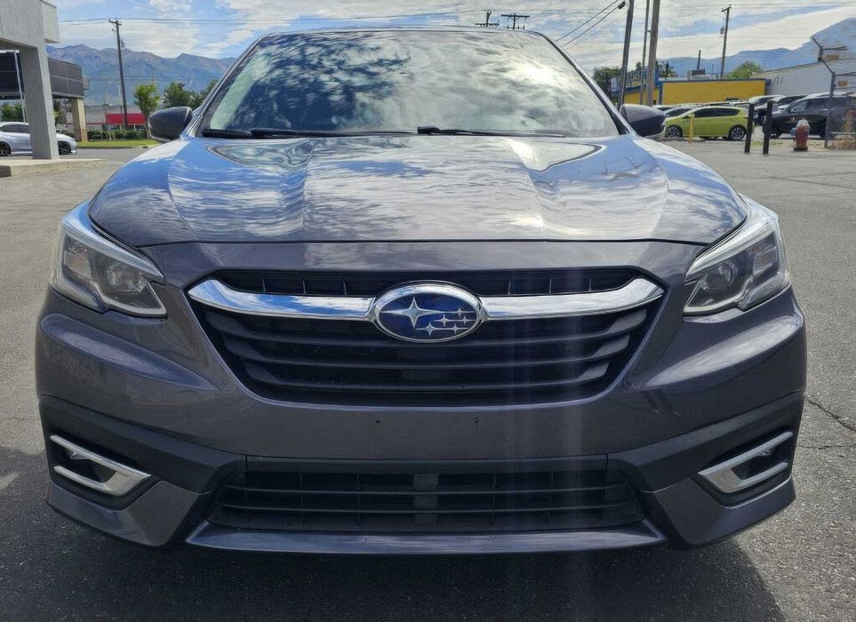 Subaru Legacy Limited      2022