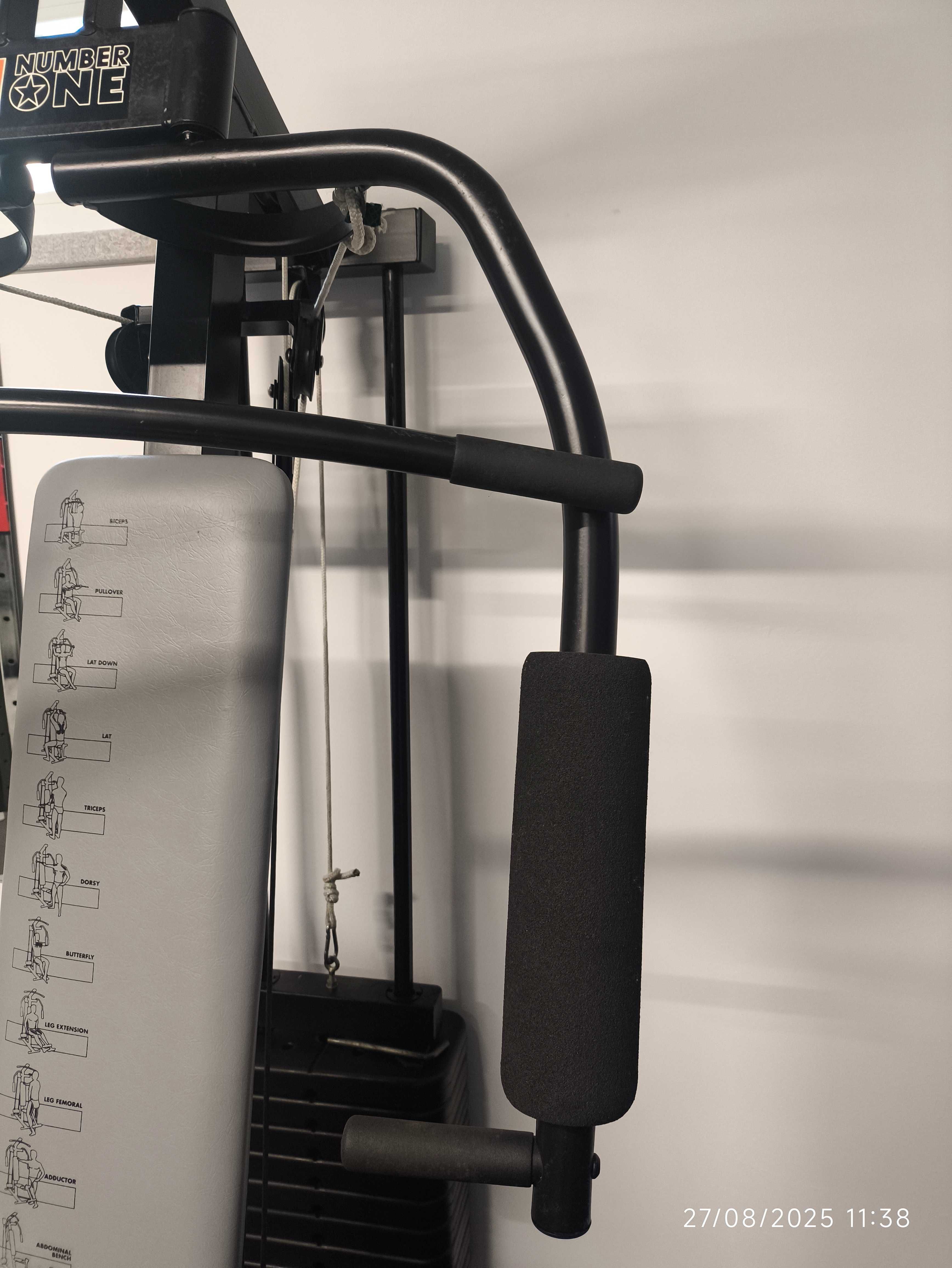 Máquina de musculação Multifunções marca Number One