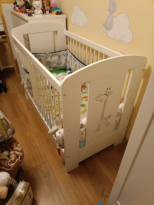 Klupś Safari Łóżeczko dziecięce  z szufladą + materac 120x60