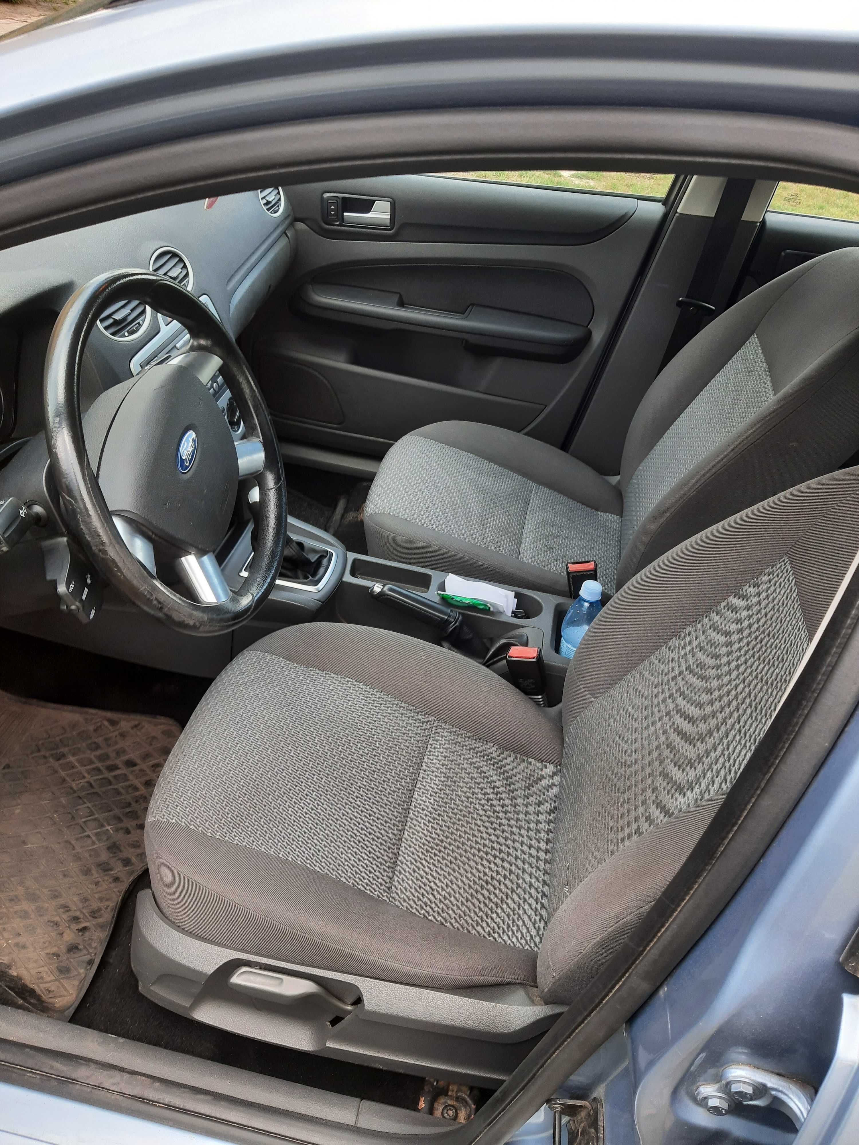 Sprzedam forda focusa mk 2 2006 r 1.6 benzyna z gazem