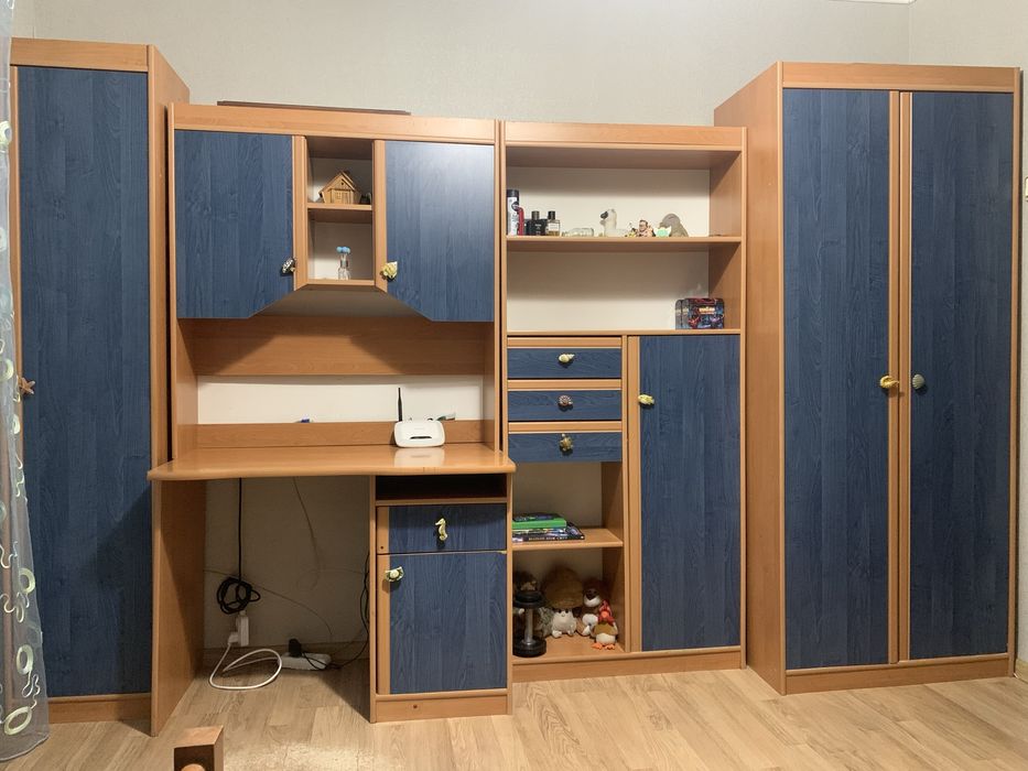 Дитяча стінка.