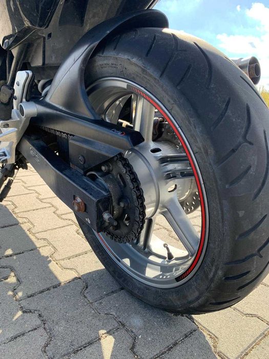 Mota Honda CBF 500 SA, em bom estado