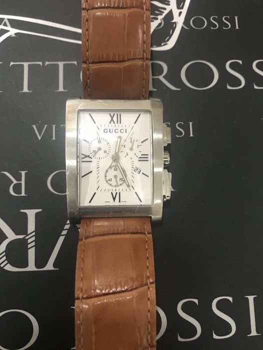 Продам оригинальные часы Gucci в хорошем рабочем состоянии