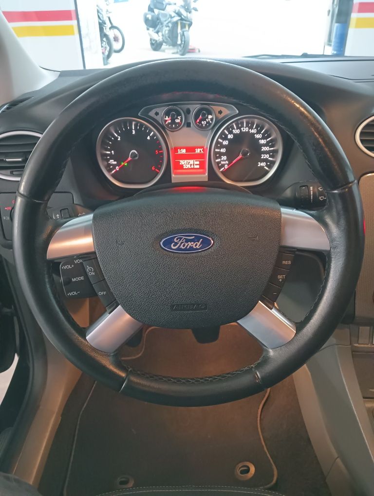 Ford Focus Titanium X