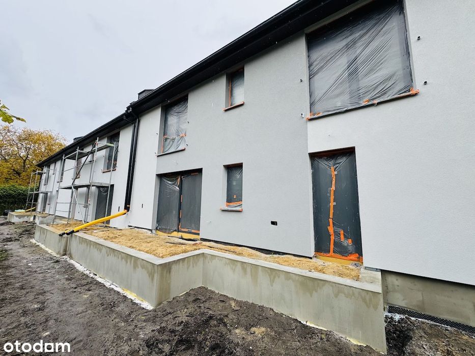 Nowy dom blisko centrum, spokojna okolica