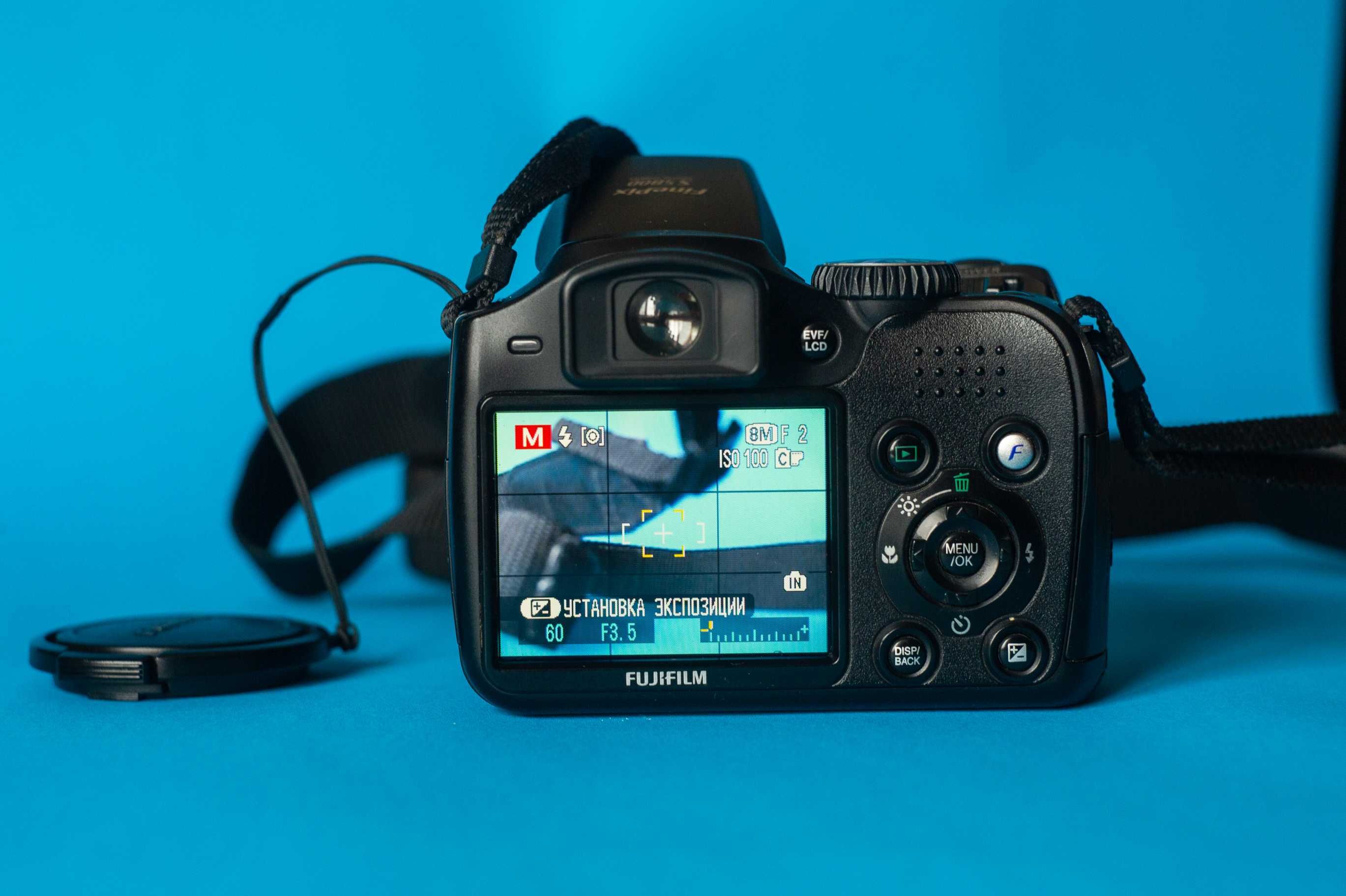 Фотоаппарат Fujifilm FinePix S5800 состояние нового