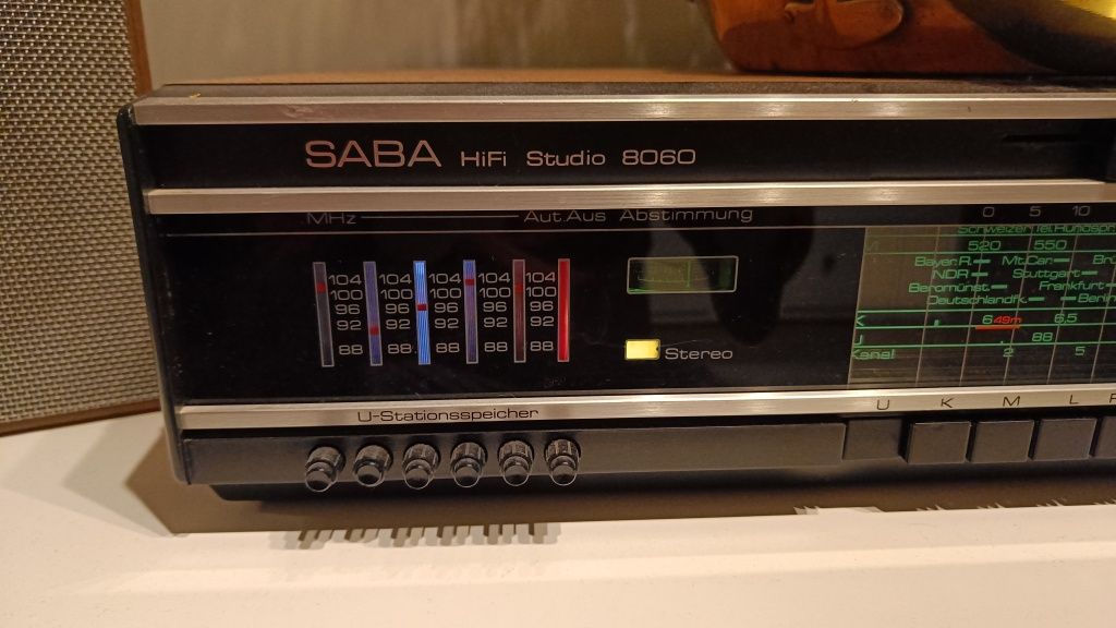 Świetny amplituner stereo Saba 8060