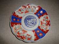 Prato em porcelana japonesa, com decoração Imari - Séc. XIX